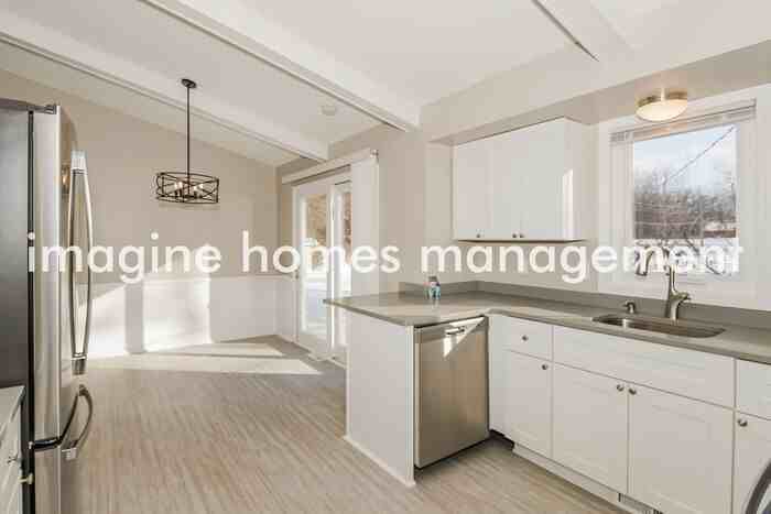 8008 Brunswick Ave N - Photo 7 of 17