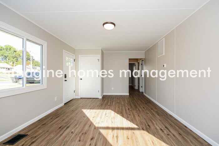 4015 Limerick Ave - Photo 4 of 16