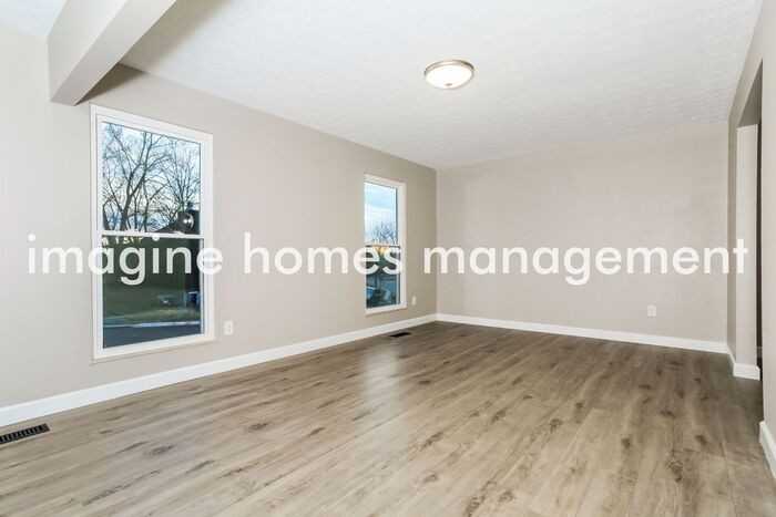 5554 Pine Needle Ct - Photo 6 of 19