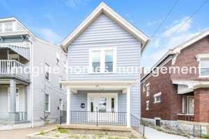 featured image of 34 W 15th St