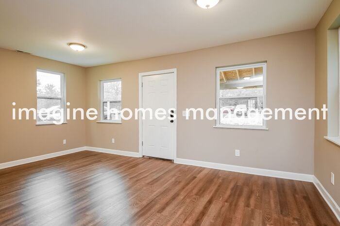 7447 Stearns Rd - Photo 3 of 15