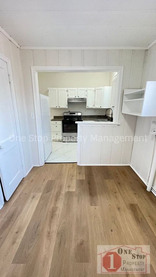 203 N Thorpe St - Photo 2 of 18