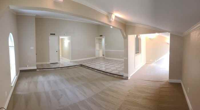 2901 Robin Hill Ln - Photo 4 of 21