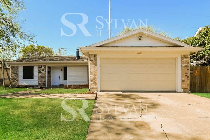 3217 Ridgedale St - Photo 2 of 16