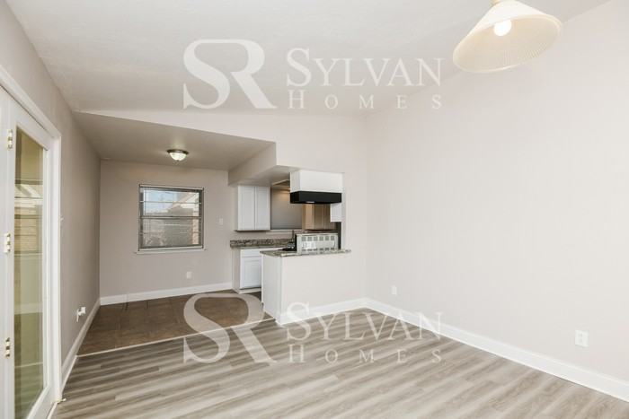 3217 Ridgedale St - Photo 4 of 16