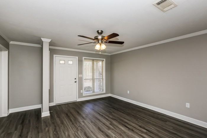 224 Sylvan Dr - Photo 4 of 16