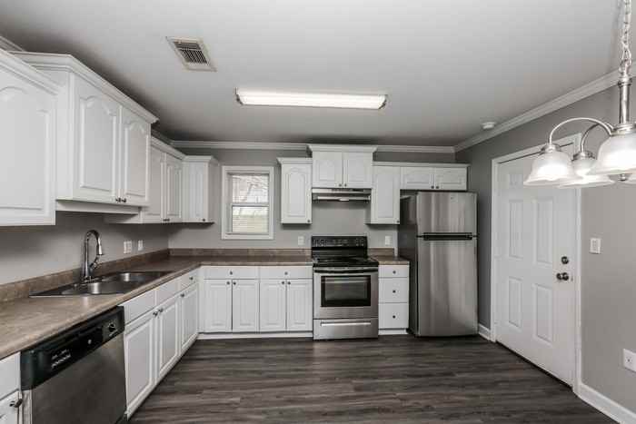 224 Sylvan Dr - Photo 6 of 16