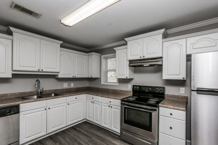 224 Sylvan Dr - Photo 7 of 16