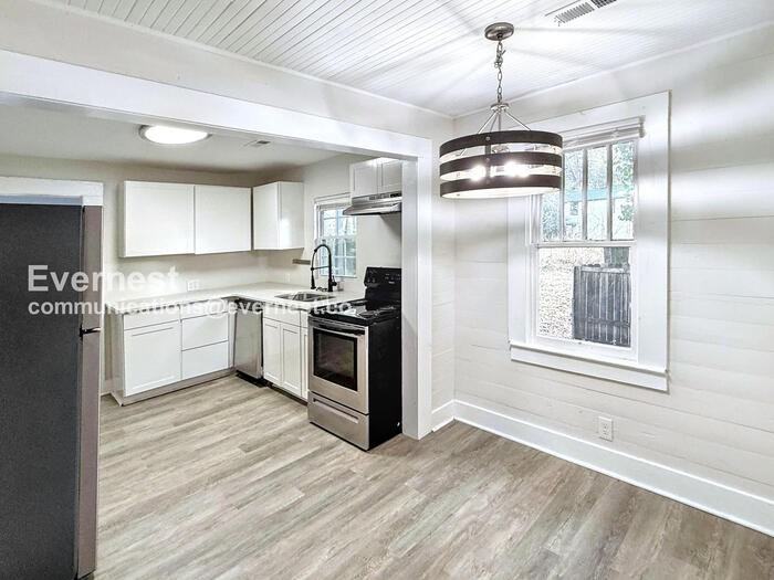 745 82nd Pl S - Photo 4 of 24