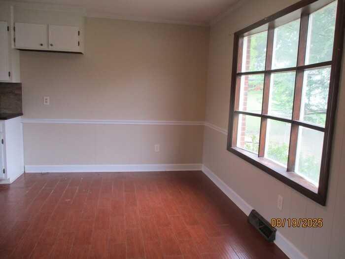 1027 Rembrandt Dr Sw - Photo 5 of 13