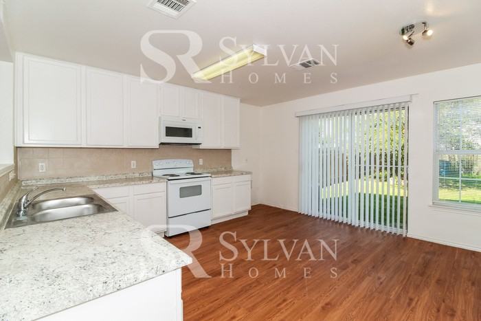 13500 Alysheba Dr - Photo 5 of 16