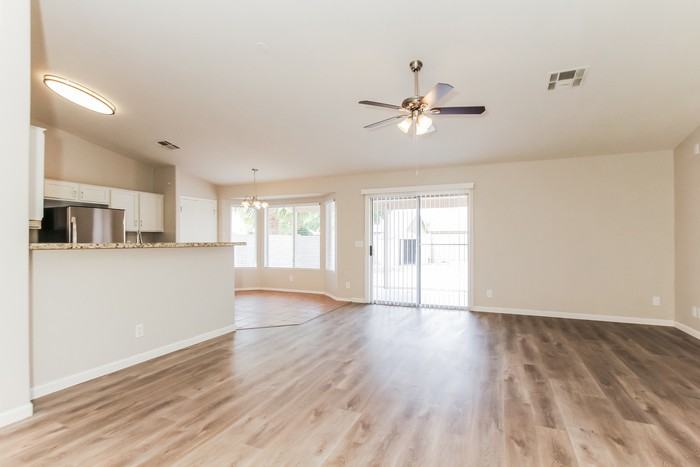 2816 W Pecan Rd - Photo 3 of 16