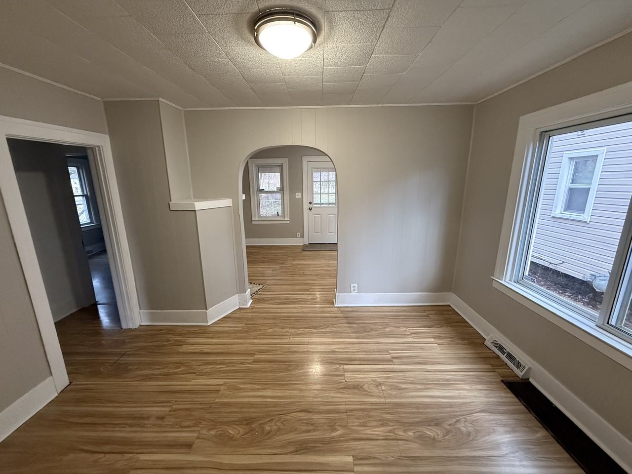 123 Adelaide St #NA - Photo 4 of 11