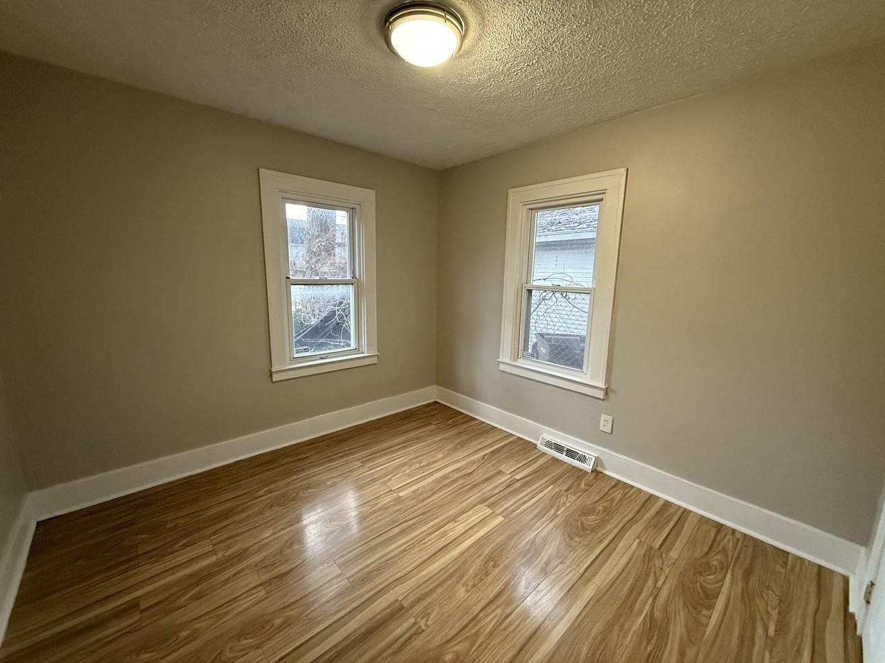 123 Adelaide St #NA - Photo 7 of 11