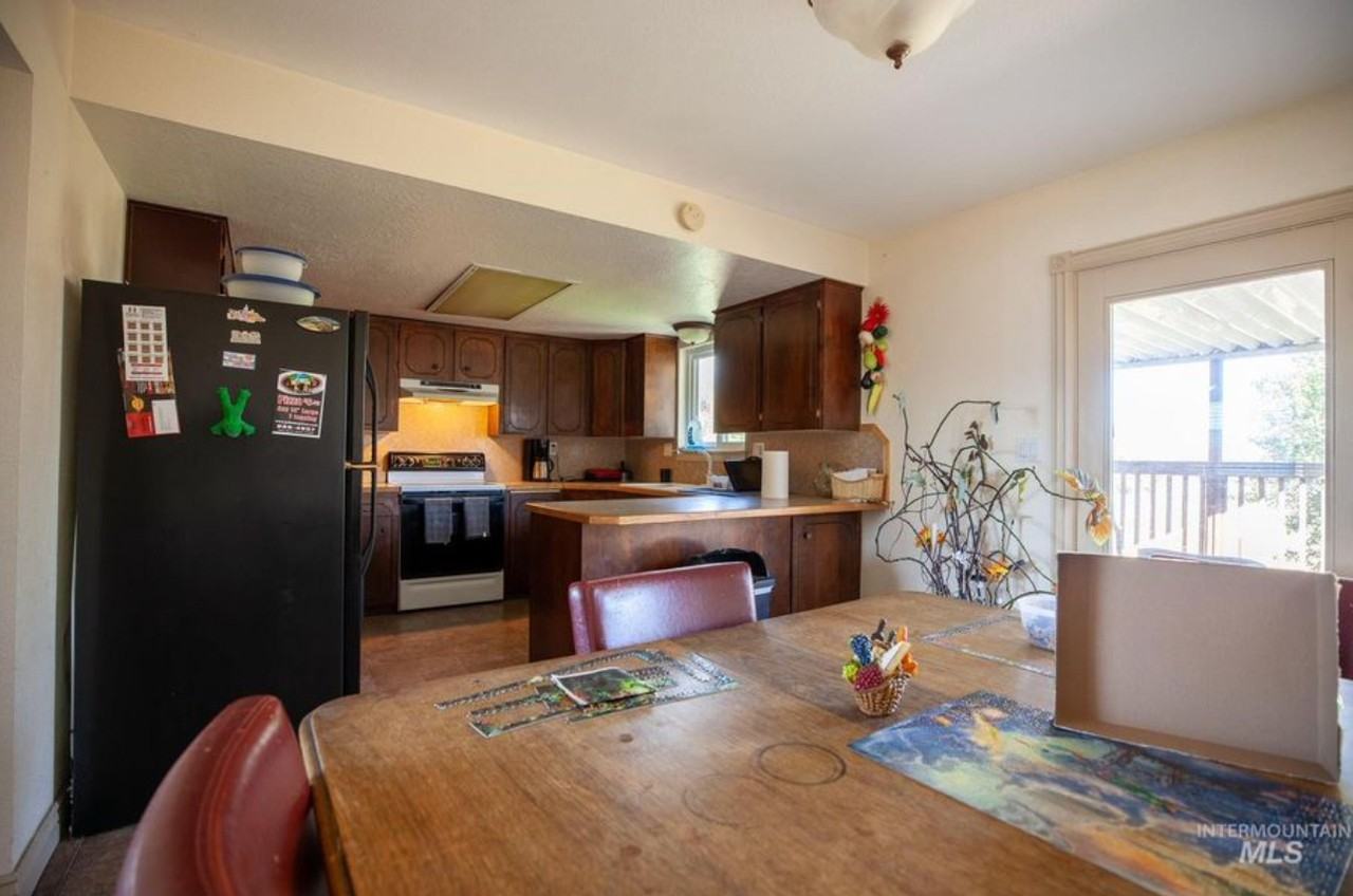 370 N Linder Rd #5 - Photo 5 of 6