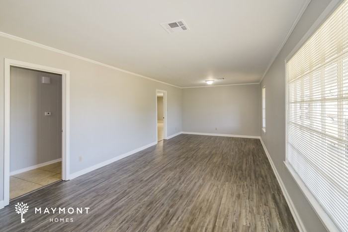 39 Ranch Dr - Photo 3 of 11