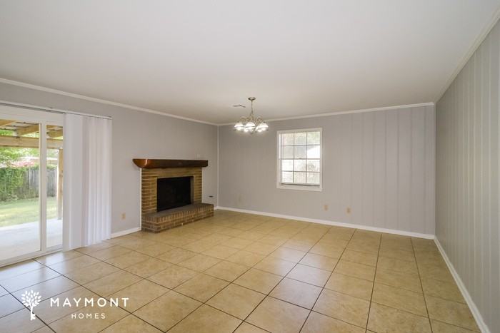 39 Ranch Dr - Photo 4 of 11