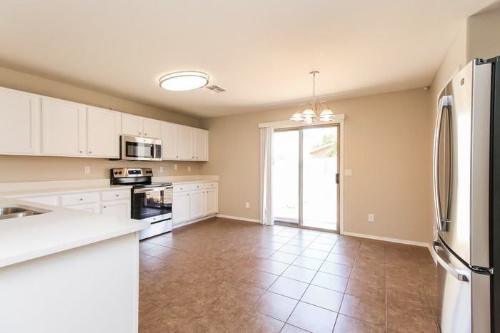 2328 E Meadow Chase Dr - Photo 6 of 17