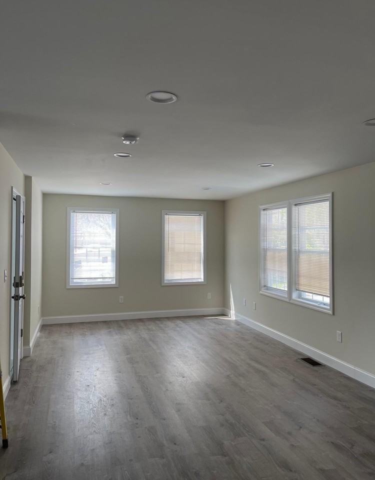 23 Newark St #2 - Photo 3 of 9