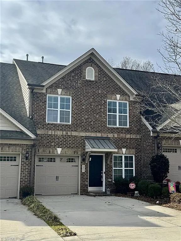 2857 Willoughby Ct - Photo 2 of 29