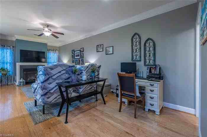 2857 Willoughby Ct - Photo 5 of 29