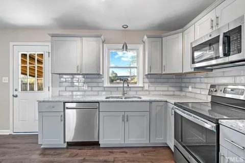 101 Holly Rd #NA - Photo 3 of 19