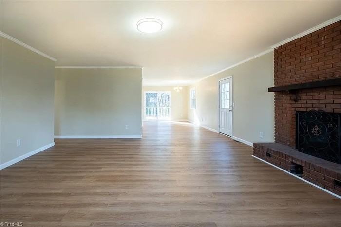 955 Lyndon Ln - Photo 5 of 22