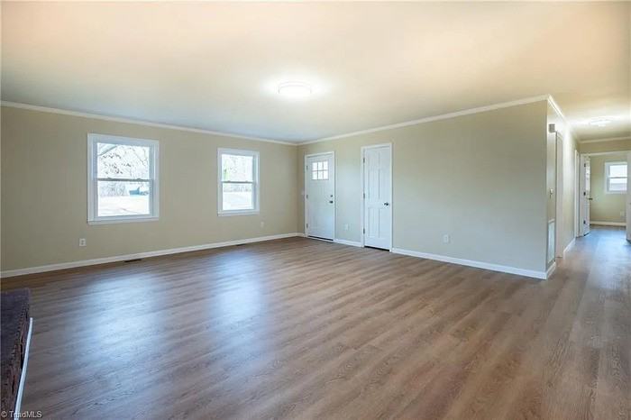 955 Lyndon Ln - Photo 6 of 22