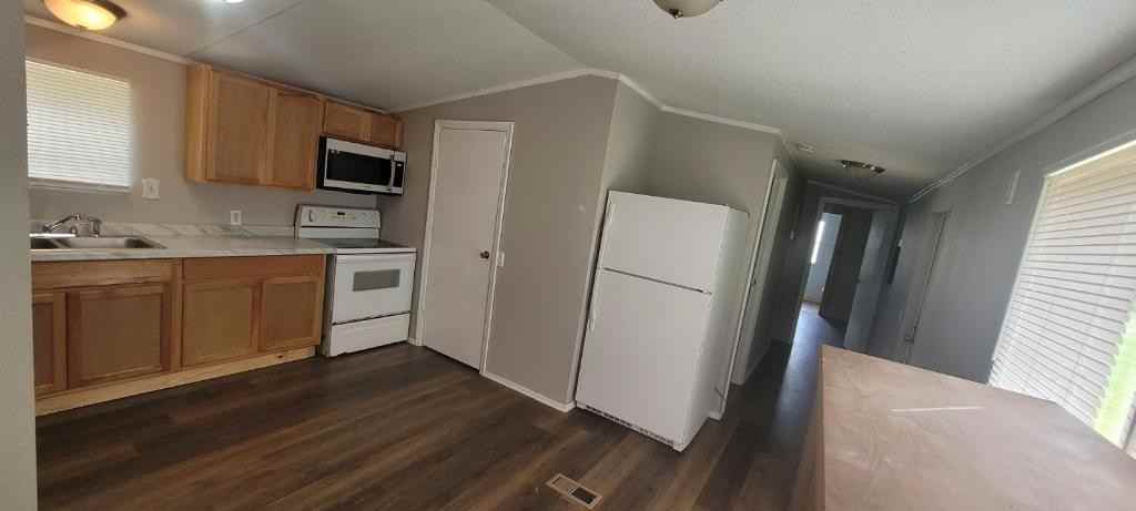 950 Martin Luther King Jr Dr #NA - Photo 4 of 19