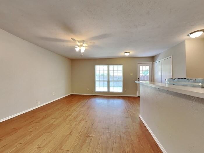 5221 Norris Dr - Photo 5 of 19