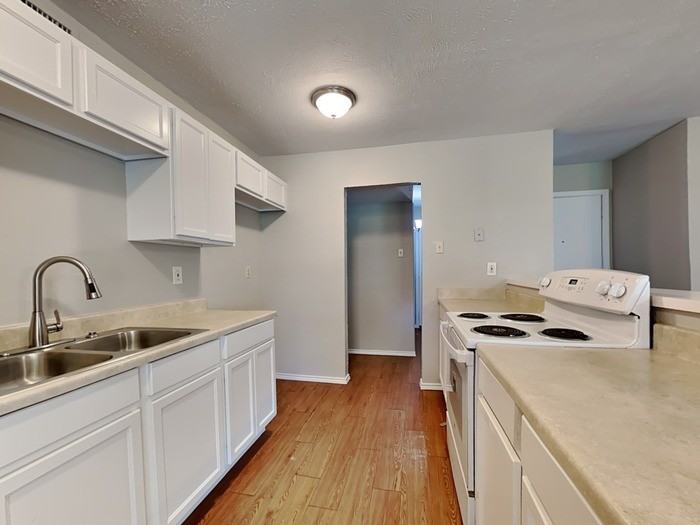 5221 Norris Dr - Photo 6 of 19