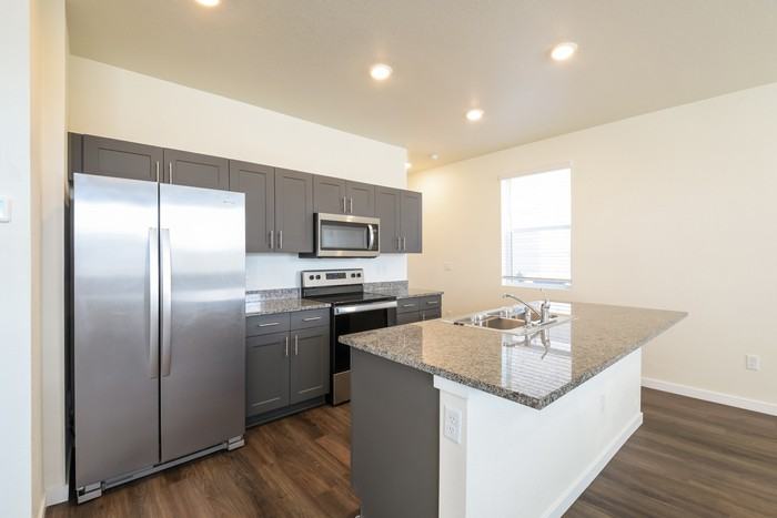 13570 Oneida Ln - Photo 7 of 13