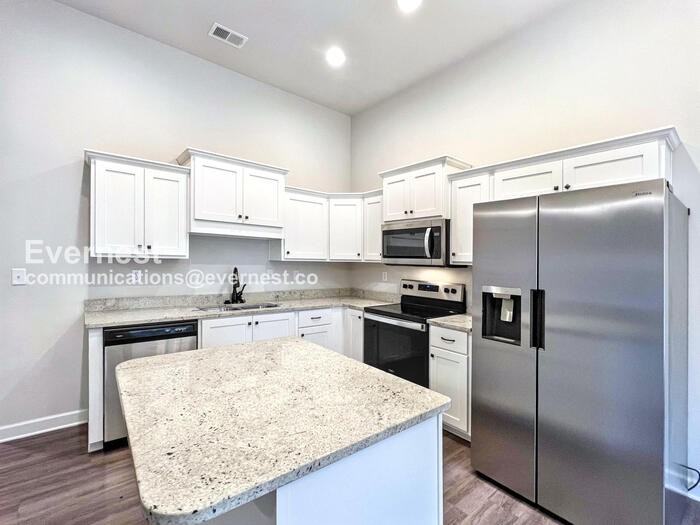 8616 Hayes Dr - Photo 2 of 25