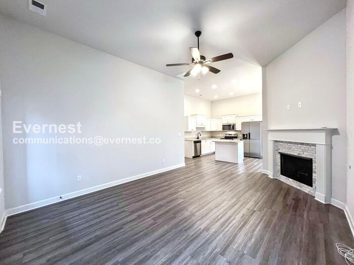 8616 Hayes Dr - Photo 4 of 25