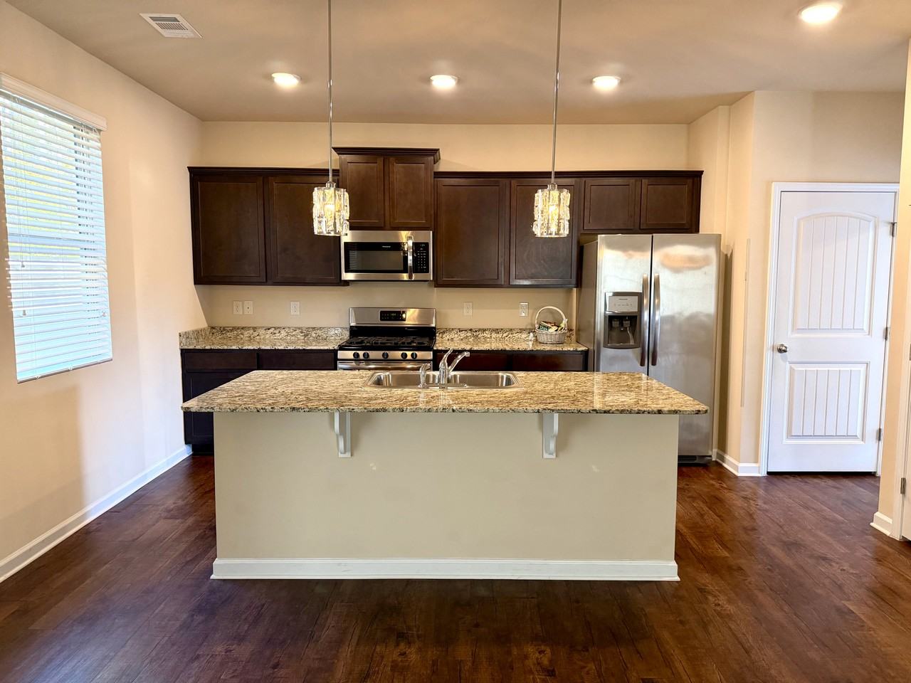 8 Thimbleberry Dr #NA - Photo 2 of 6