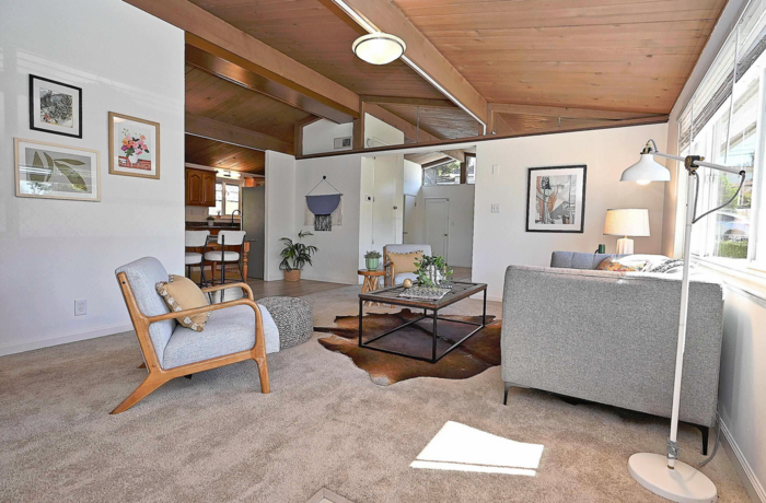 4602 Emily Ct - Photo 7 of 31