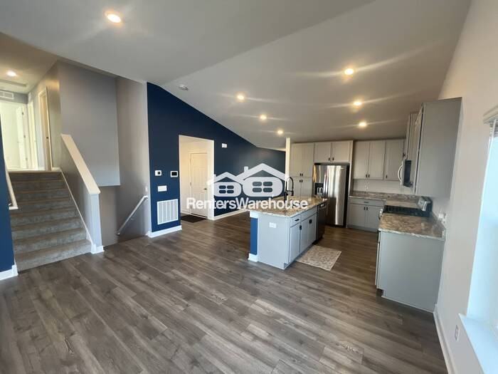 1821 Dauwalter Cir - Photo 3 of 24