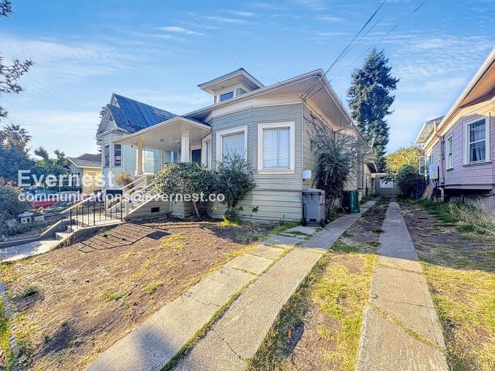 714 60th St - Photo 2 of 20