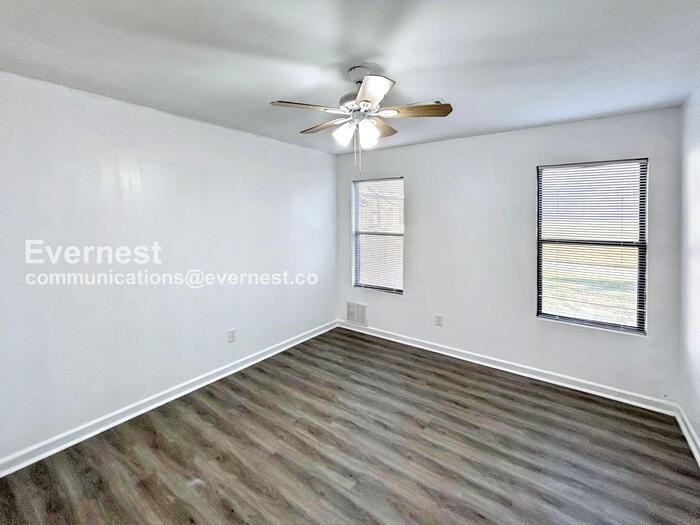 437 Annie St - Photo 7 of 17