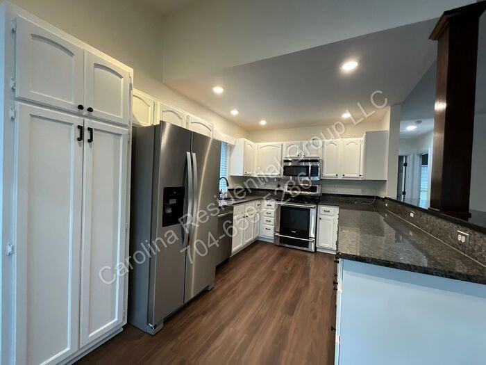 11431 Howell Center Dr - Photo 5 of 26