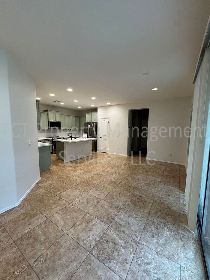 4621 E Blue Sage Rd - Photo 4 of 17