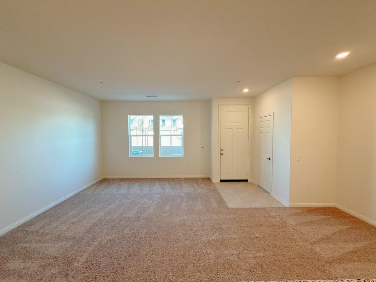 4253 E Rincon St #NA - Photo 5 of 25