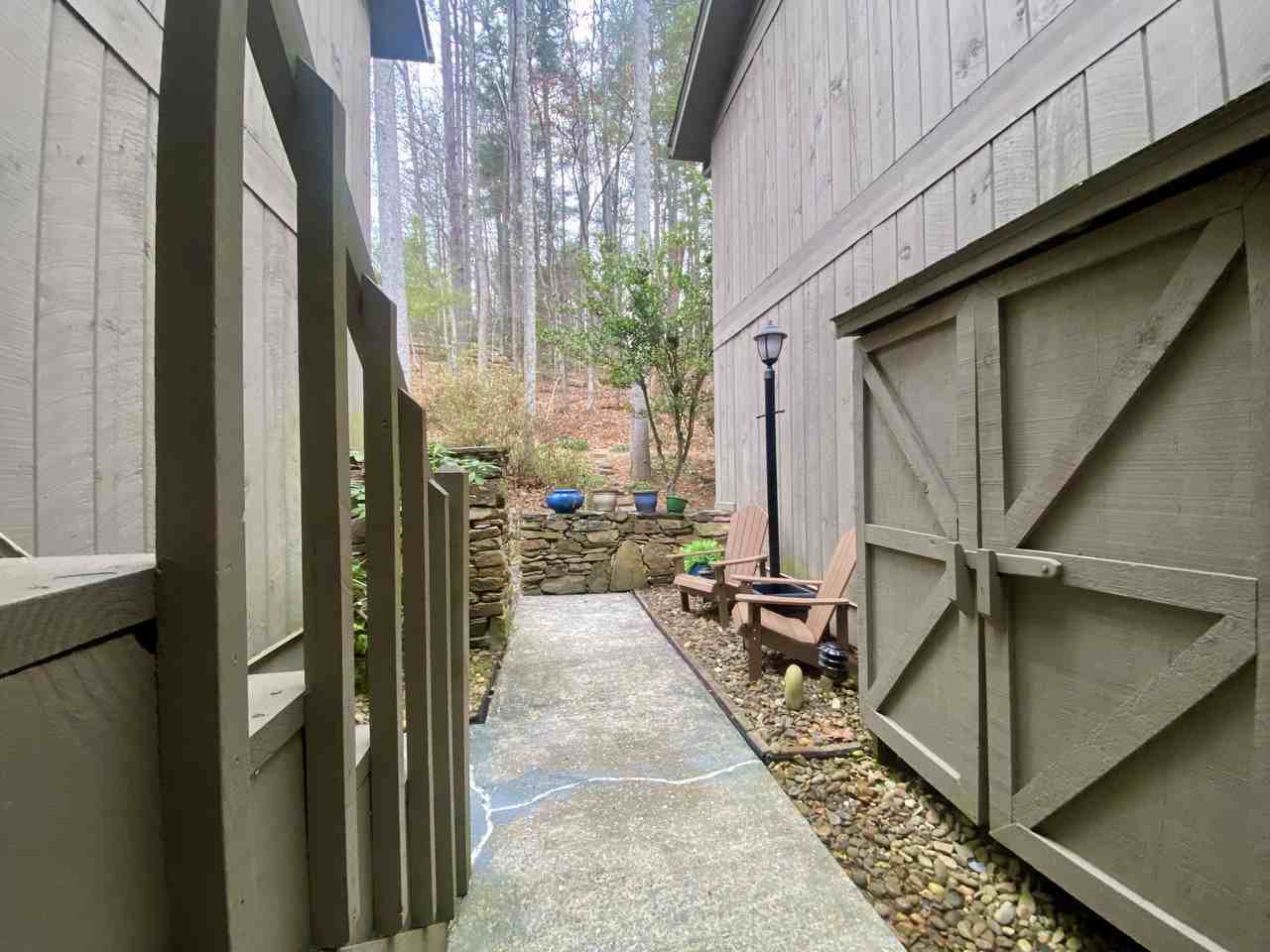 49 Lake Dr #M6 - Photo 2 of 16