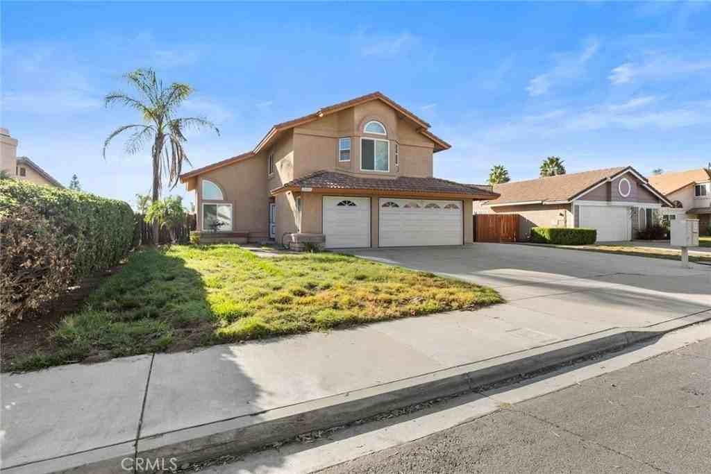 2695 Rosarita St - Photo 4 of 27