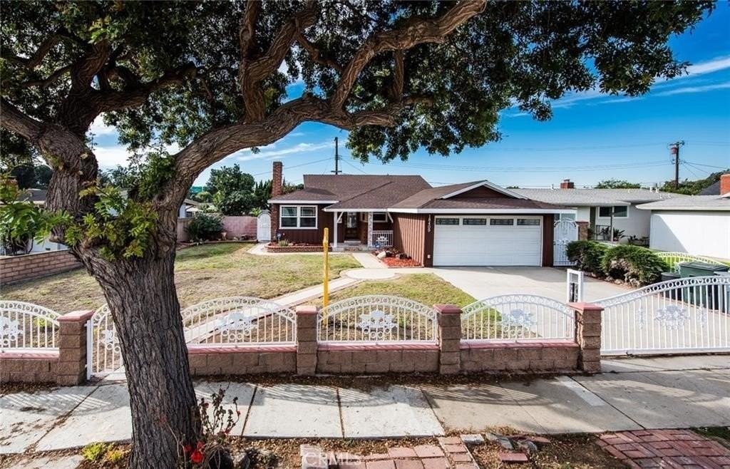 18409 Purche Ave - Photo 4 of 41