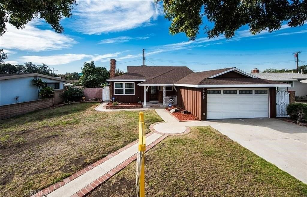 18409 Purche Ave - Photo 5 of 41