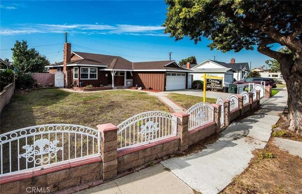 18409 Purche Ave - Photo 6 of 41