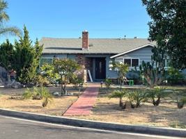 featured image of 1538 E Larkwood St