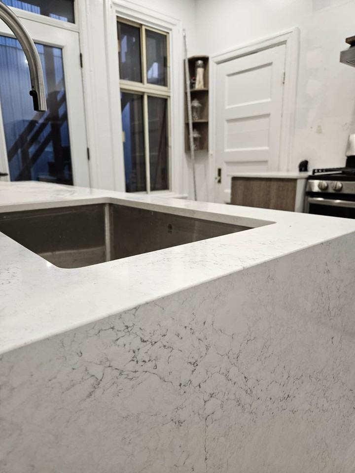 Rue St-Urbain - Photo 5 of 19