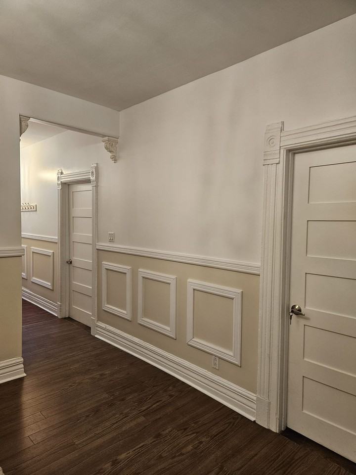 Rue St-Urbain - Photo 7 of 19